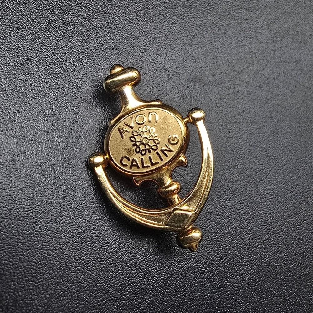 Avon Calling Door Knocker Brooch Gold Tone Vintage Costume Jewelry